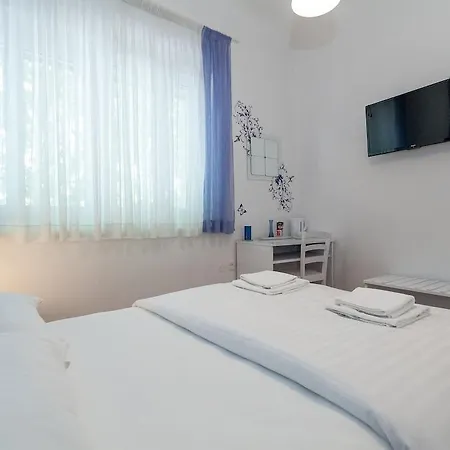 Jarula Guest house 3*